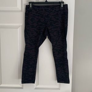 Capri leggings with mesh size M